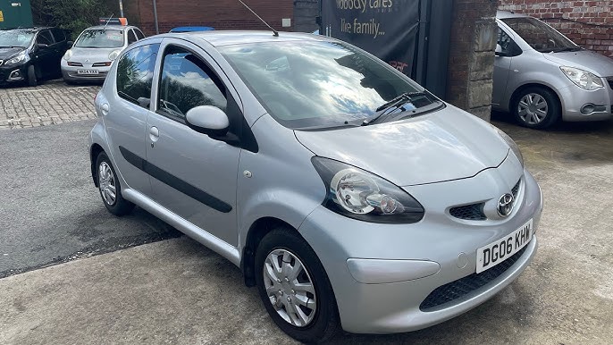 Lá Côn Toyota Aygo OEM DT006