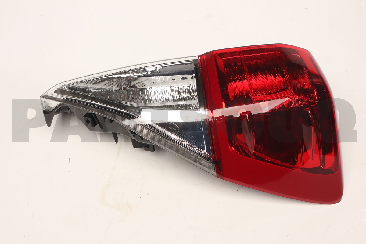 Đèn Hậu Miếng Ngoài Phải Không Bóng Toyota Camry Mã phụ tùng 8155106540