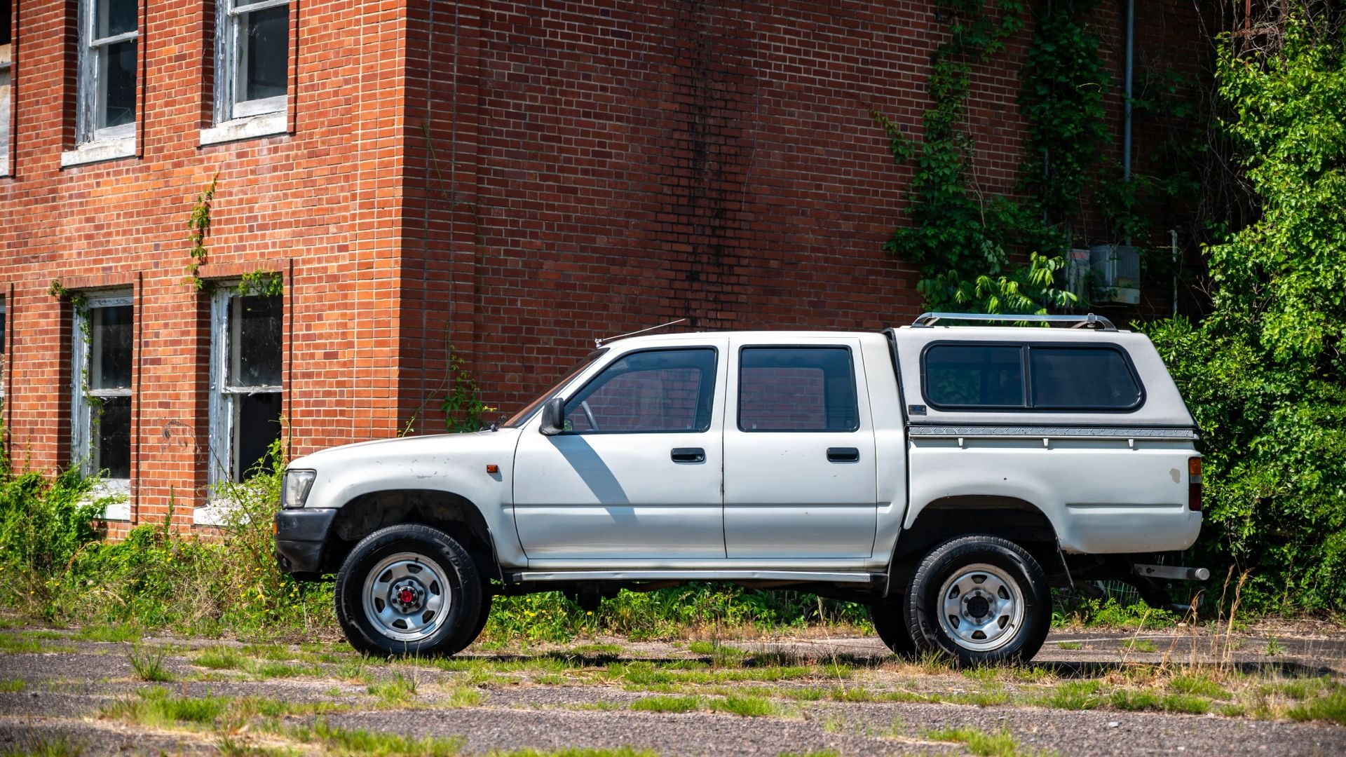 Má Phanh Trước Toyota Hilux OEM MS-1905