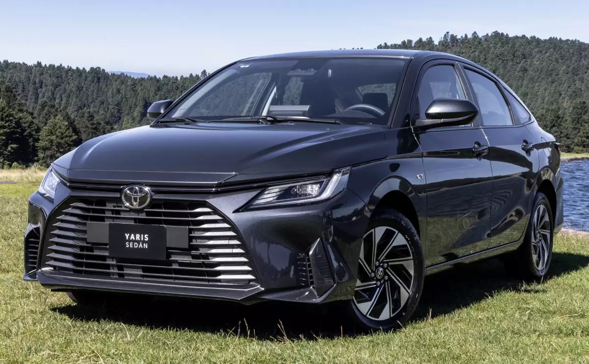Nắp Ca Pô Toyota Yaris OEM Ty20264a