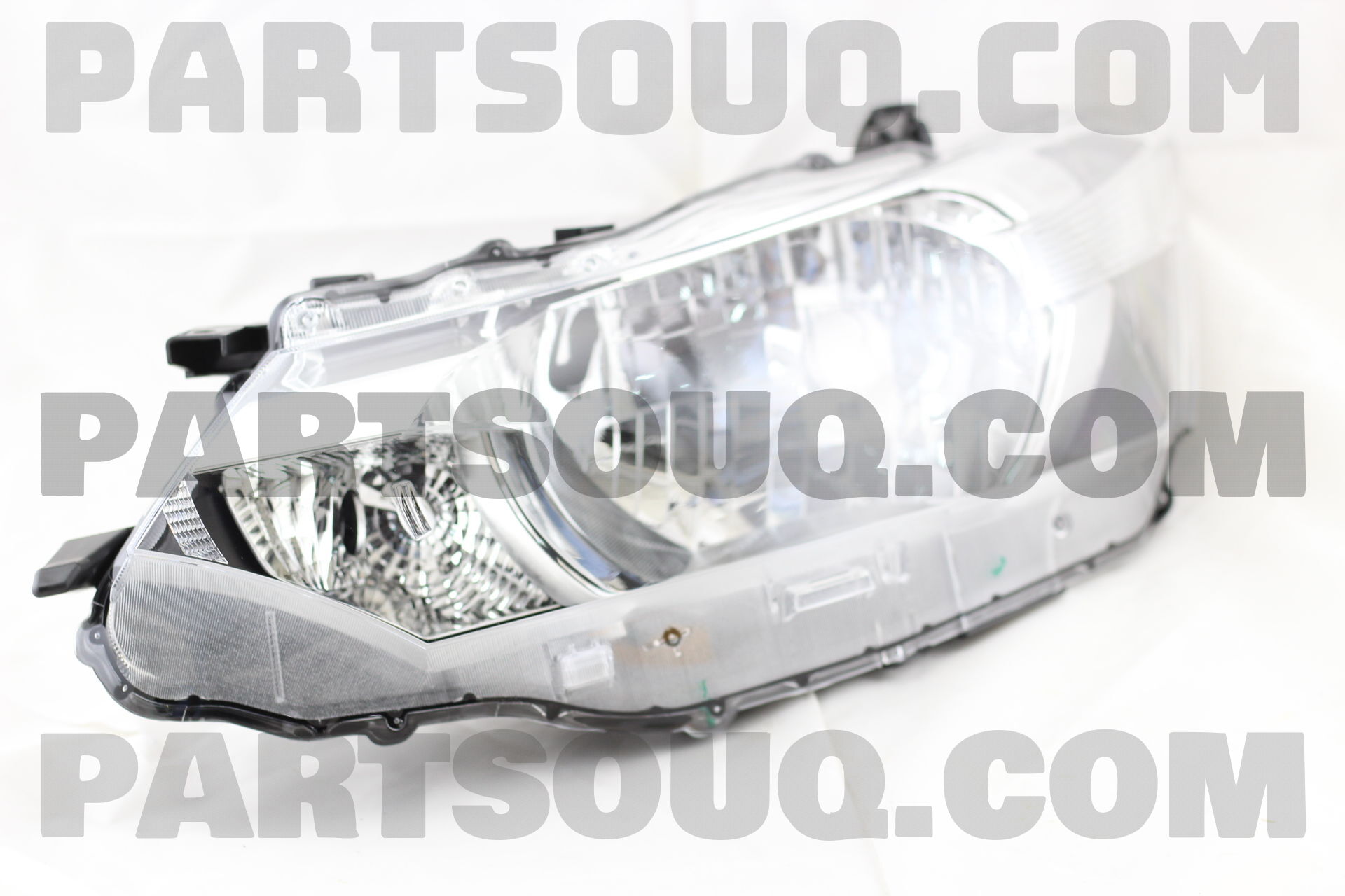 Đèn Pha Trái - Không Bexenon Toyota Vios Mã phụ tùng 811700D590