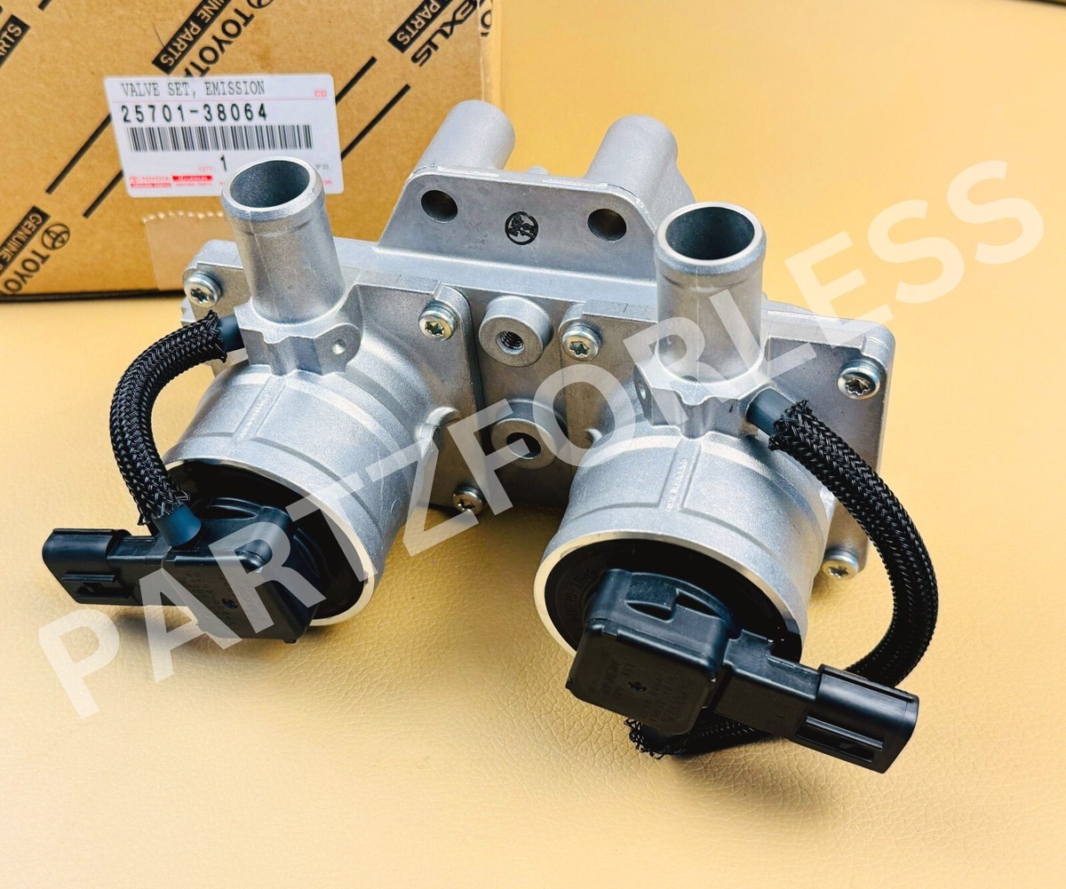 Van Điều Khiển Khí Nạp Lexus LX 570 Mã phụ tùng 2570138064