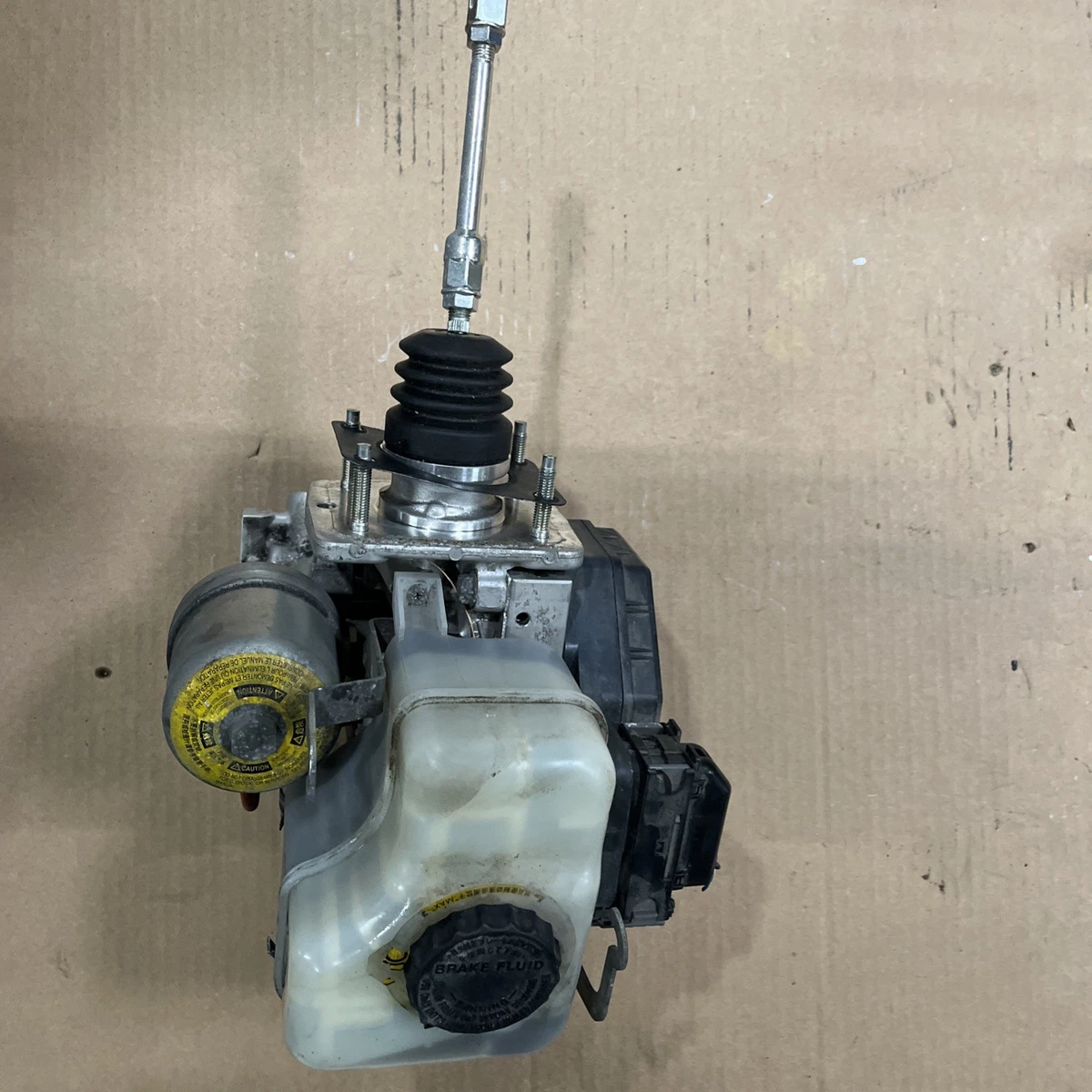 Cụm Điều Khiển Abs Lexus GX 400/ 460 / GX 460 Mã phụ tùng 4705060260