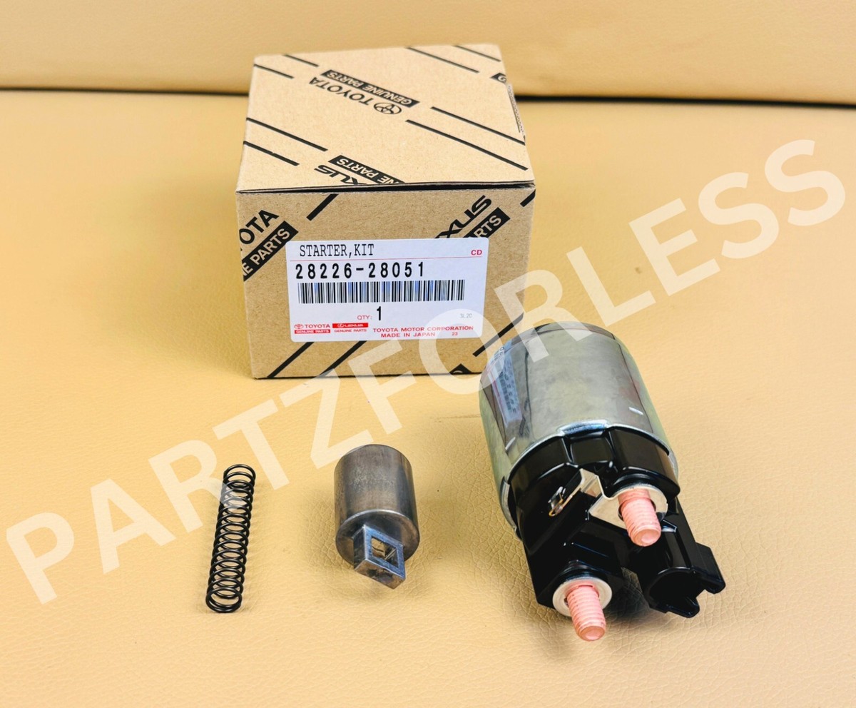 Két Nước Mt Lexus LX 470 OEM 75182-PA32