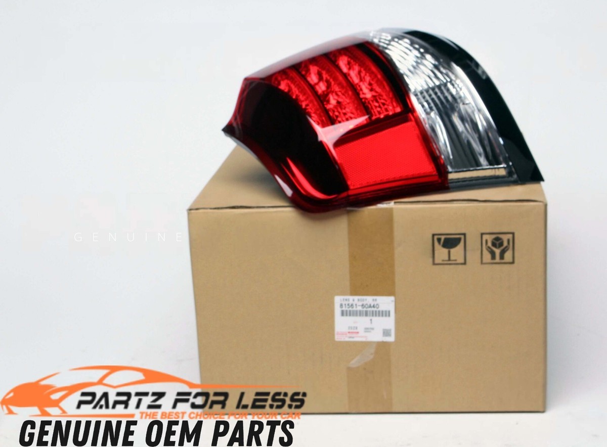 Đèn Hậu Miếng Ngoài Xin An Trắng - L (Led) Lexus LX 570 OEM 8156160A40