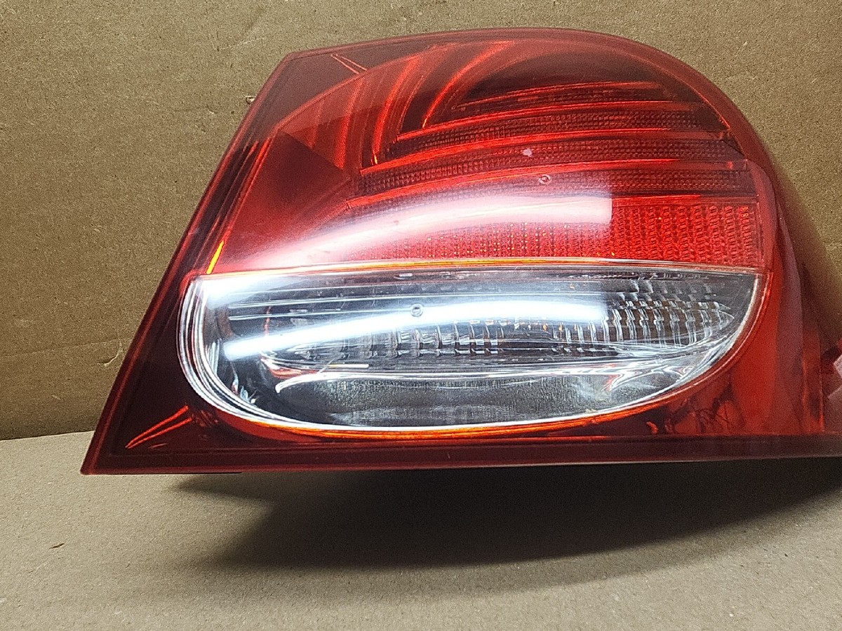Đèn Hậu Phải Miếng Ngoài Lexus GS Mã phụ tùng 8155130a50