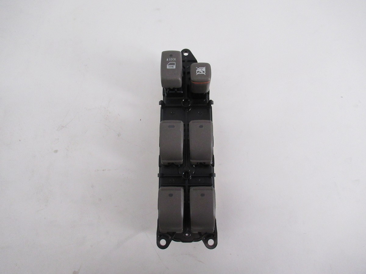 Cụm Công Tắc Lên Xuống Kính Tổng Lexus GX 470 Mã phụ tùng 8404060073