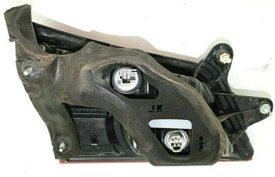 Đèn Hậu Miếng Trong Bên Trái Trái Subaru outback Mã phụ tùng 84912AJ07A