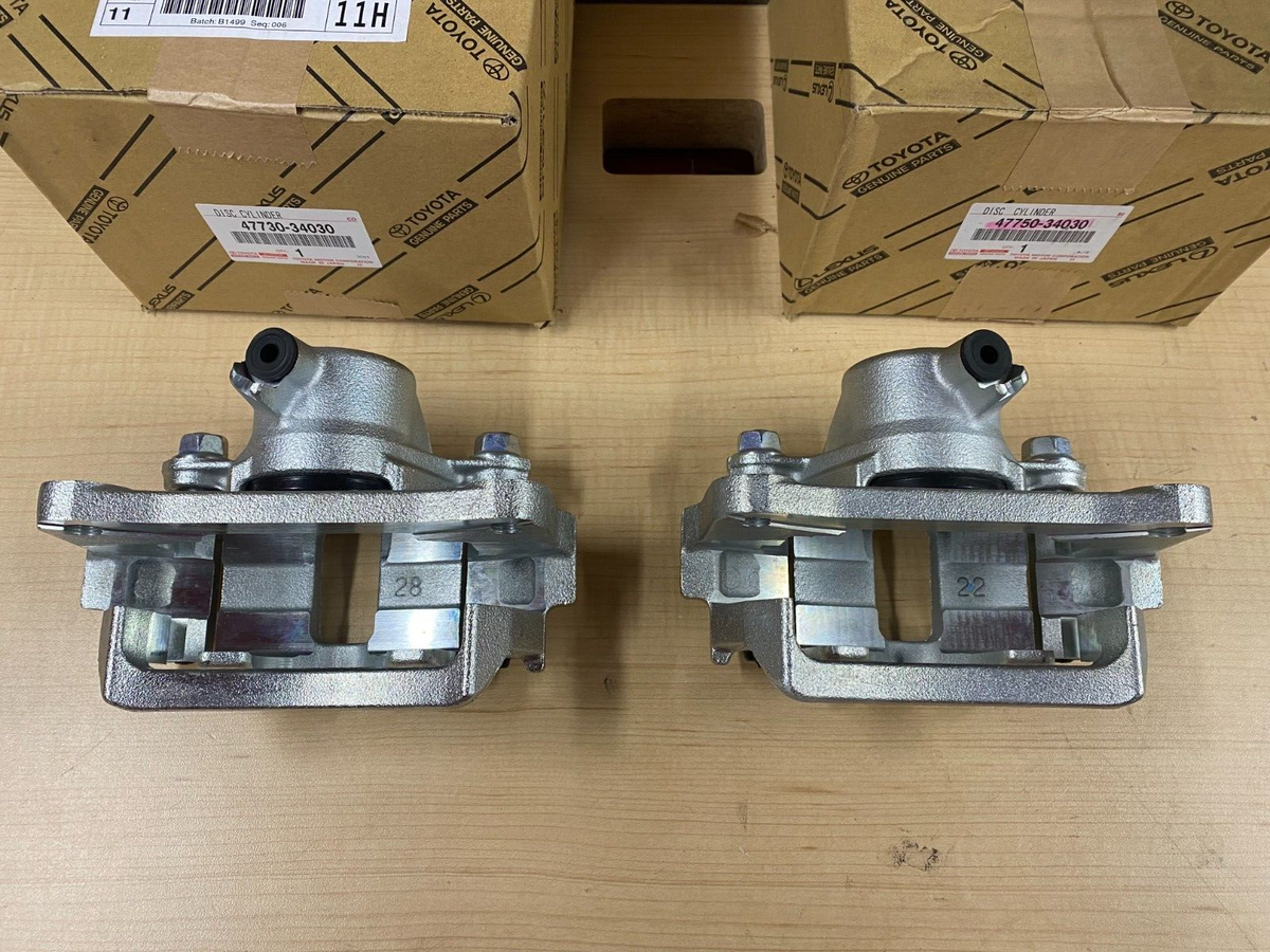 Cụm Gông Phanh Sau Trái Lexus GX 400/ 460 / GX 460 Mã phụ tùng 4775034030
