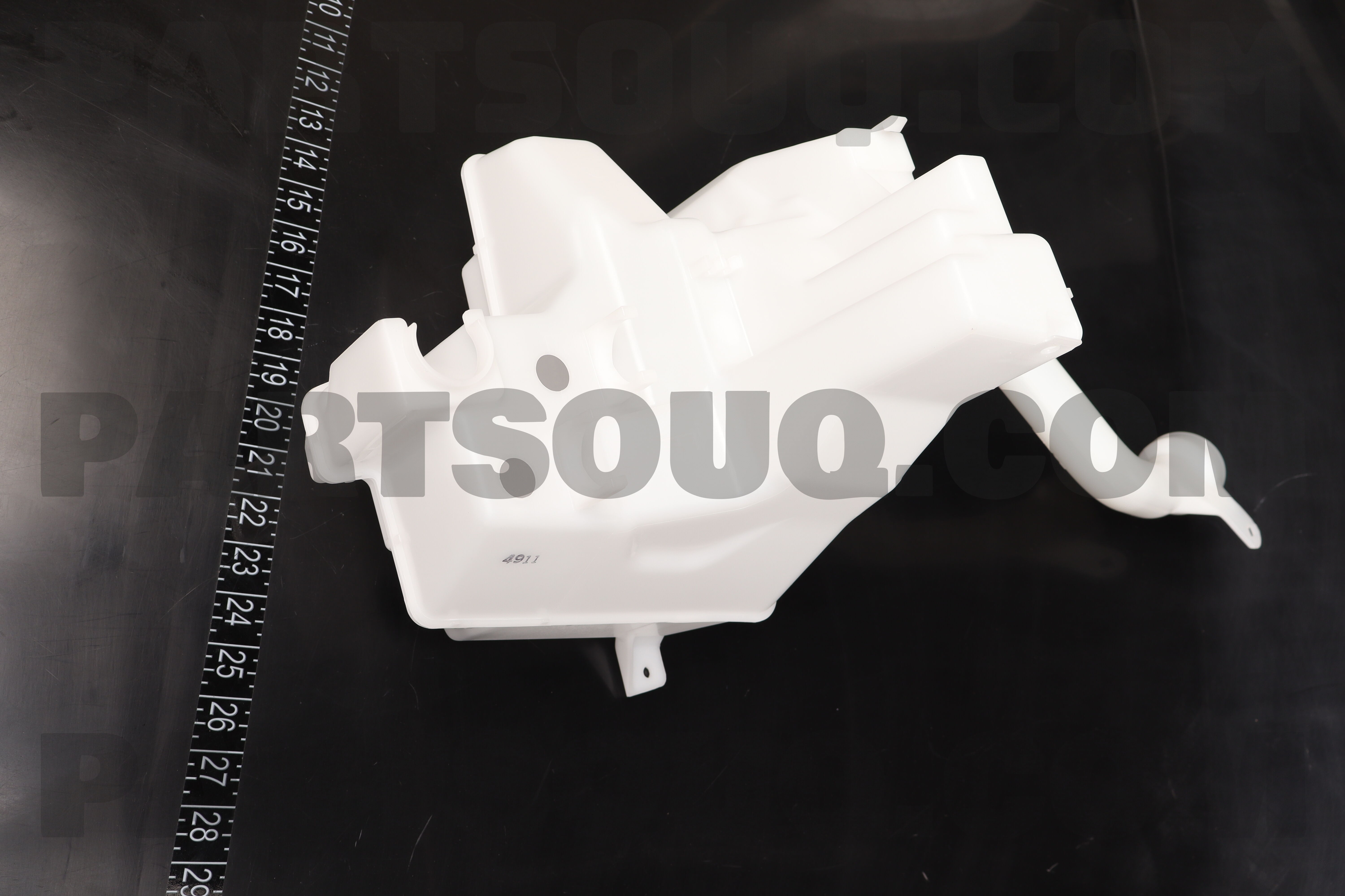 Bình Nước Rửa Kính Subaru outback Mã phụ tùng 86631AL040