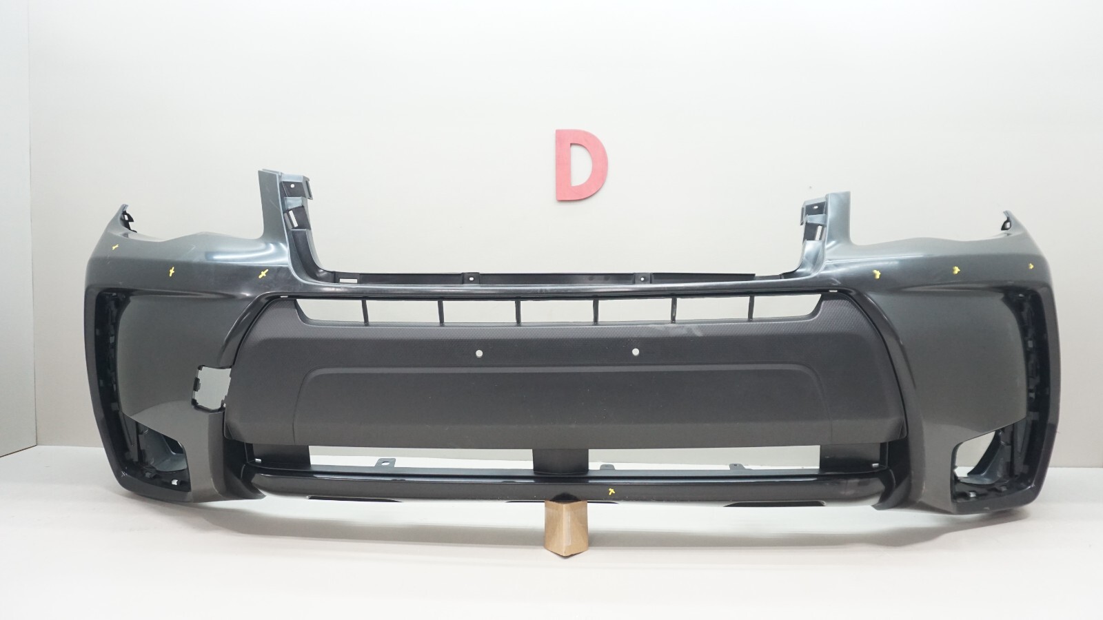 Cản Trước Subaru Forester Mã phụ tùng 57704sg021