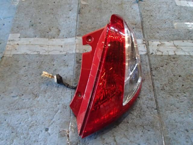 Đèn Hậu Phải Suzuki Swift Mã phụ tùng 3565071L00