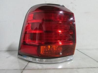 Đèn Hậu Miếng Ngoài Xin An Vàng - L (Led) Lexus LX 570 Mã phụ tùng 8156160780