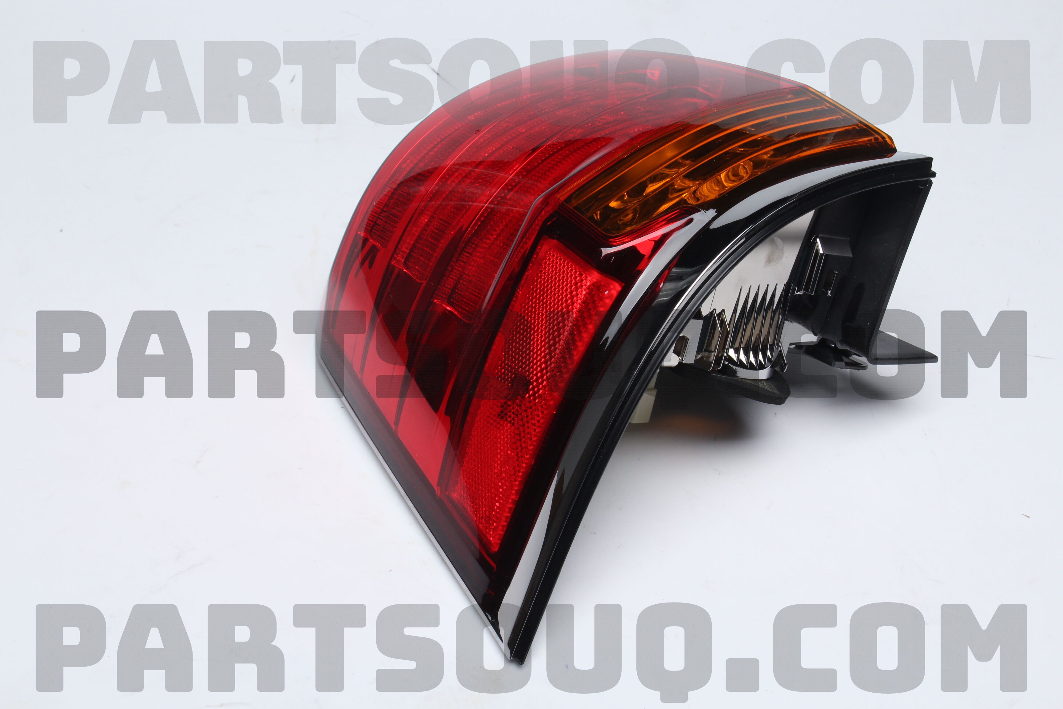 Đèn Hậu Miếng Ngoài Xin An Vàng - L (Led) Lexus LX 570 Mã phụ tùng 8156160780
