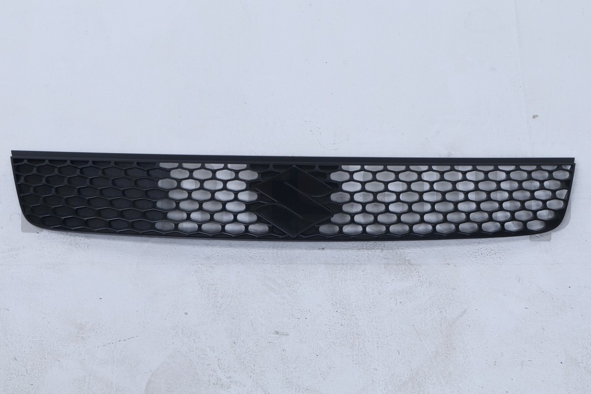 Mặt Ca Lăng - Không Logo Suzuki Ertiga Mã phụ tùng 71741B77M00N5PK