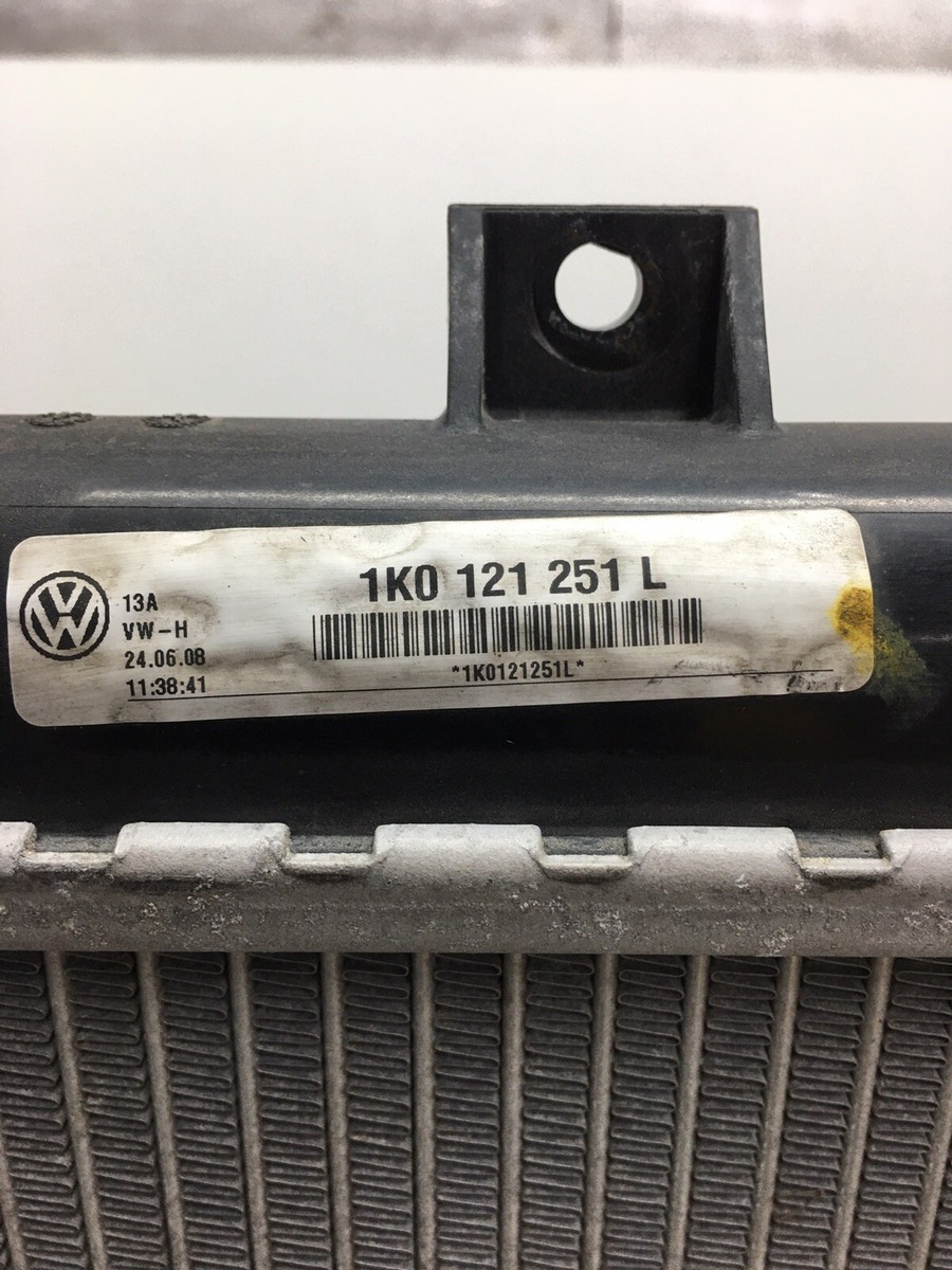 Két Nước Volkswagen Passat Mã phụ tùng 1K0121251L
