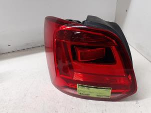 Đèn Hậu Trái Bản Hatback Volkswagen polo Mã phụ tùng 6C0945111