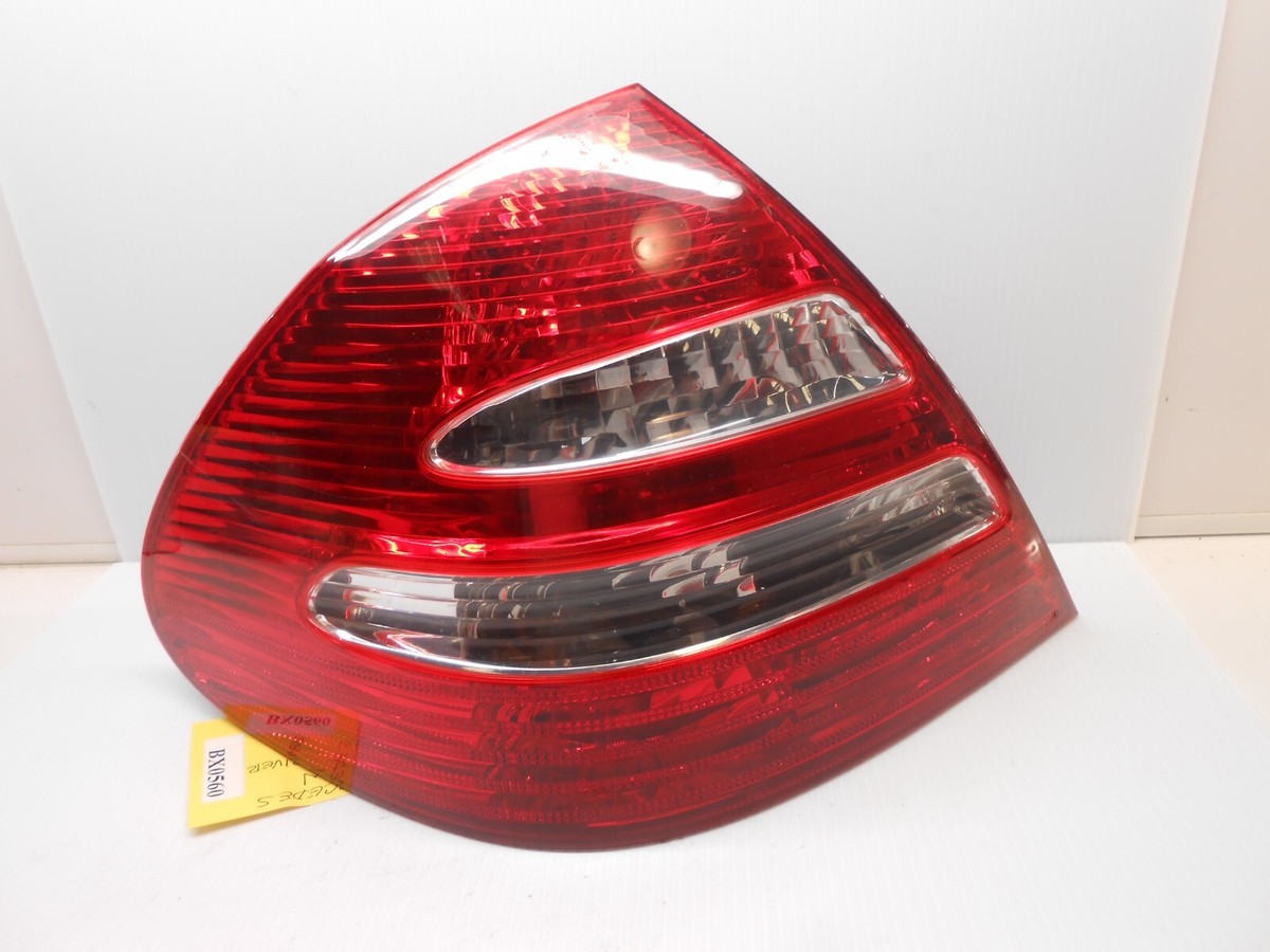 Vỏ Đèn Hậu - L Mercedes-Benz E OEM A2118200364-TW