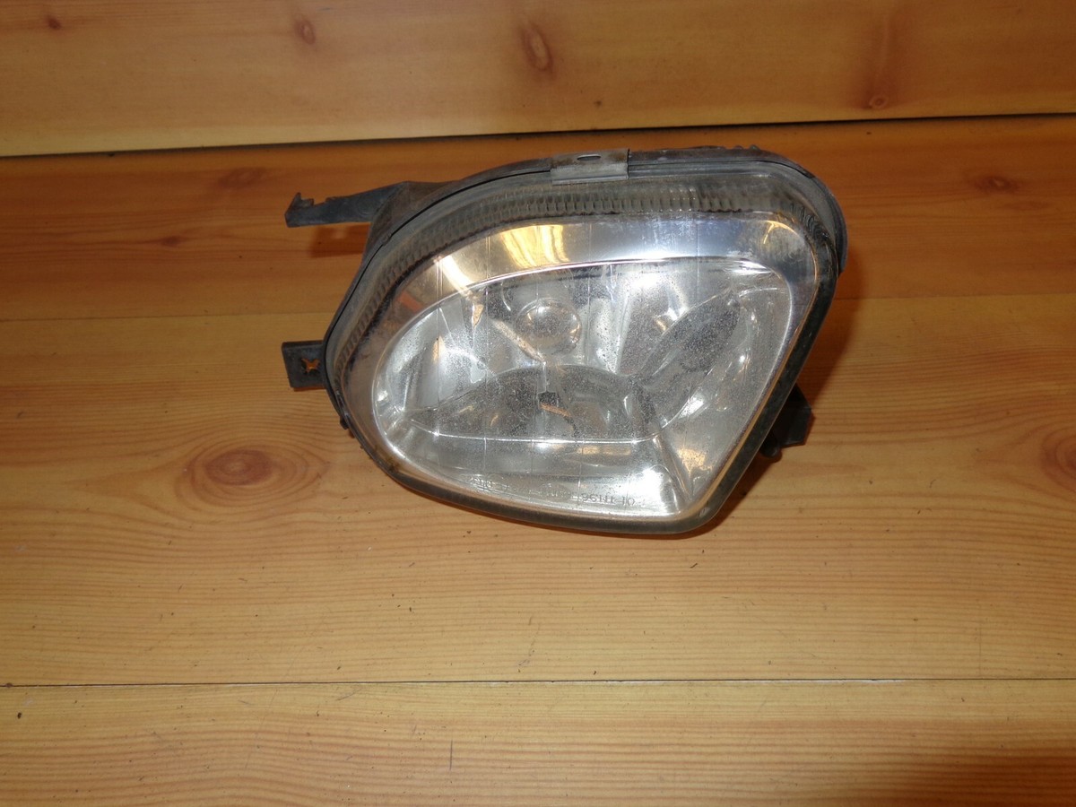Đèn Gầm - L Mercedes-Benz E Mã phụ tùng A2118200556