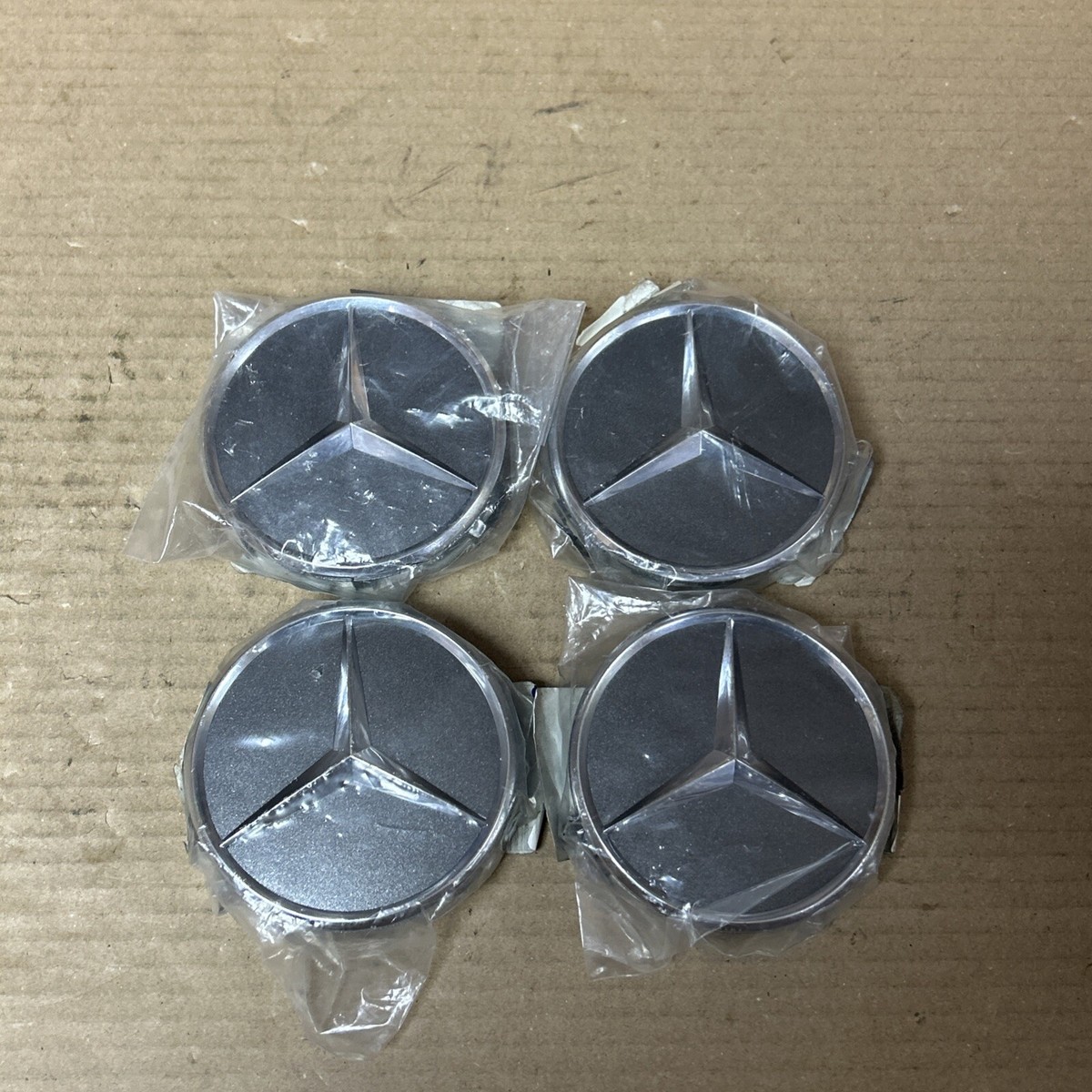 Ốp Lazang Mercedes-Benz GL Mã phụ tùng A2204000125