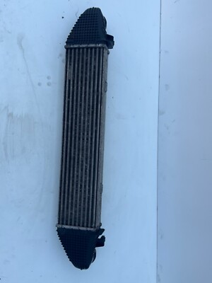 Két Làm Mát Turbo Mercedes-Benz C Mã phụ tùng A2045000100