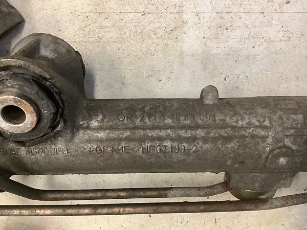 Thước Lái Mercedes-Benz E Mã phụ tùng A2114601800