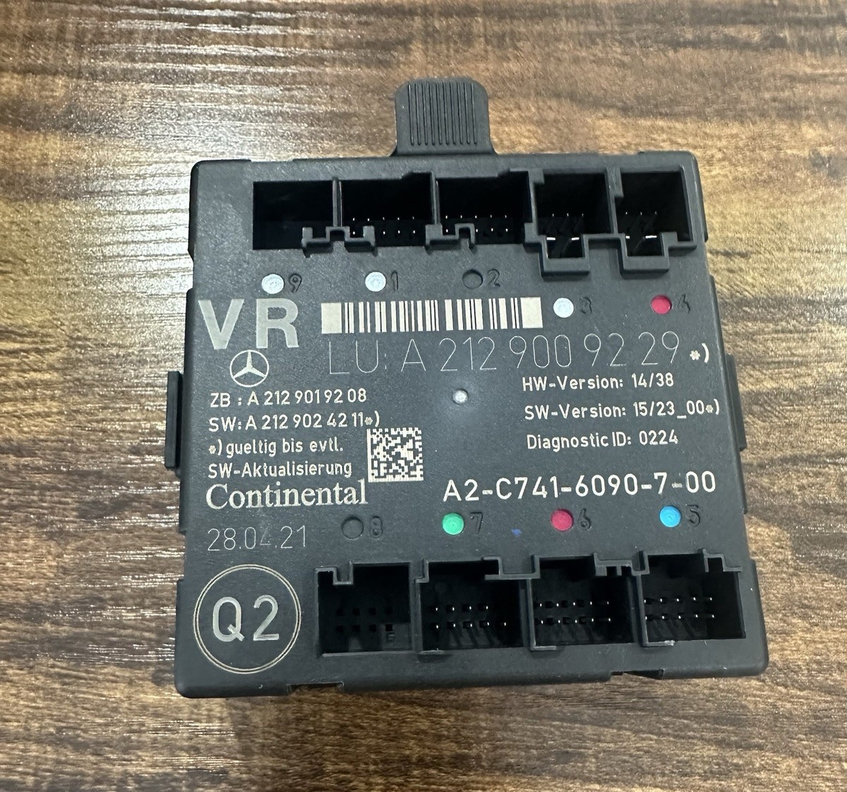 Màn Hình Lcd Mercedes-Benz E Mã phụ tùng A2129009122
