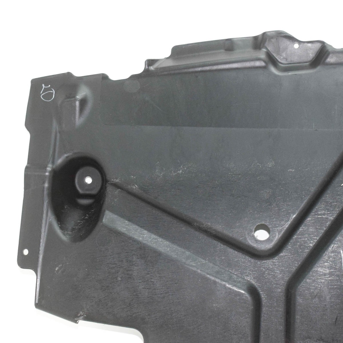 Chắn Bùn Động Cơ Mercedes-Benz C Mã phụ tùng A2045242330