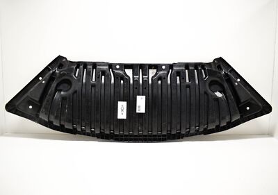 Chắn Bùn Gầm Máy Khoang Động Cơ Mercedes-Benz C Mã phụ tùng A2045200723
