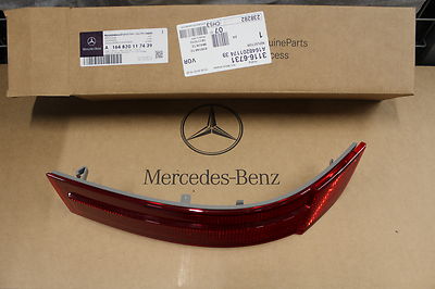 Đèn Phản Quang Cản Sau Trái Mercedes-Benz GL Mã phụ tùng A1648201174