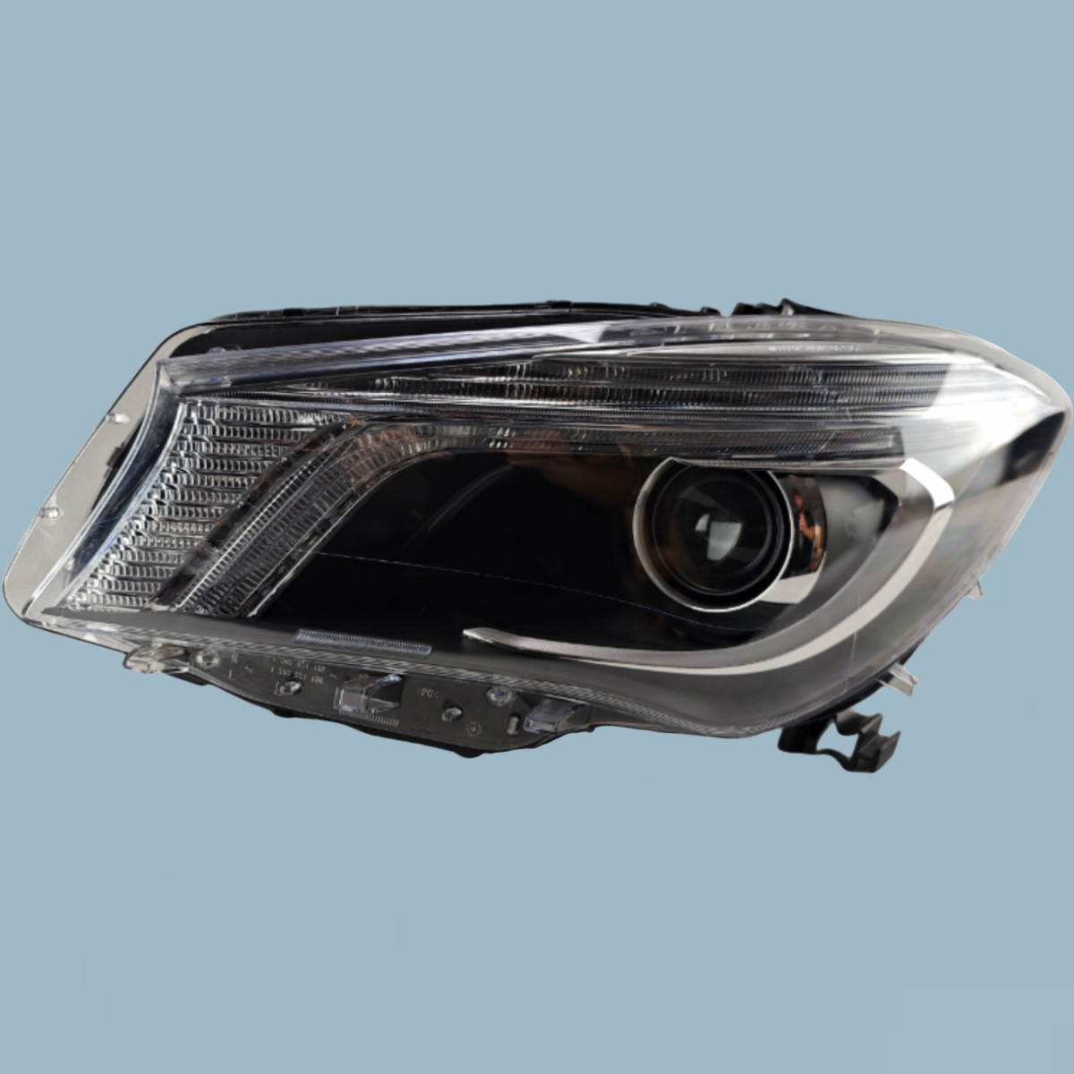 Đèn Pha Trái Mercedes-Benz GLA Mã phụ tùng A1179066300