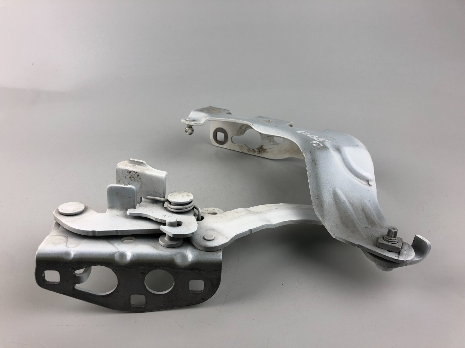 Ca Lăng Mercedes-Benz E OEM A2108800683Z