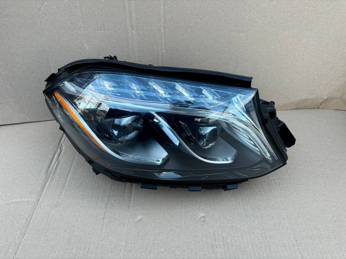 Đèn Hậu Phải Mercedes-Benz MB OEM 8973680940-HF