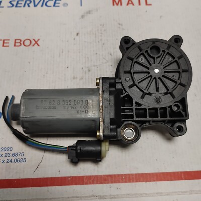 Mô Tơ Nâng Hạ Kính Sau Trái Bmw Seri 3 Mã phụ tùng 676283620630