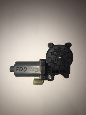 Mô Tơ Nâng Hạ Kính Sau Trái Bmw Seri 3 Mã phụ tùng 676283620630
