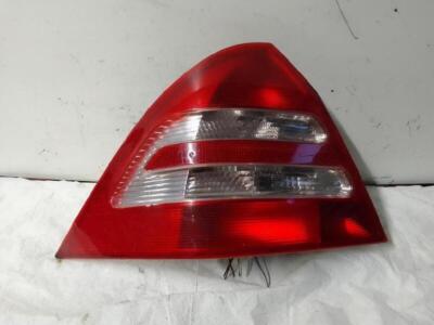 Đèn Hậu Trái Mercedes-Benz C Mã phụ tùng A2038200164