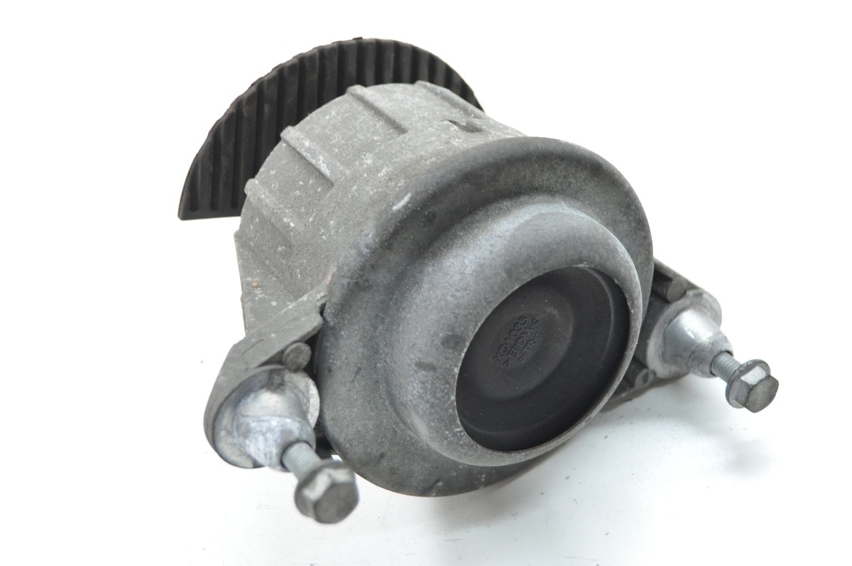 Chân Máy Mercedes-Benz C Mã phụ tùng A2042400117