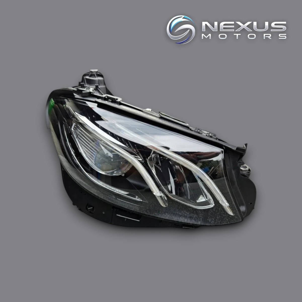Đèn Pha Phải Mercedes-Benz E Mã phụ tùng A2139066601