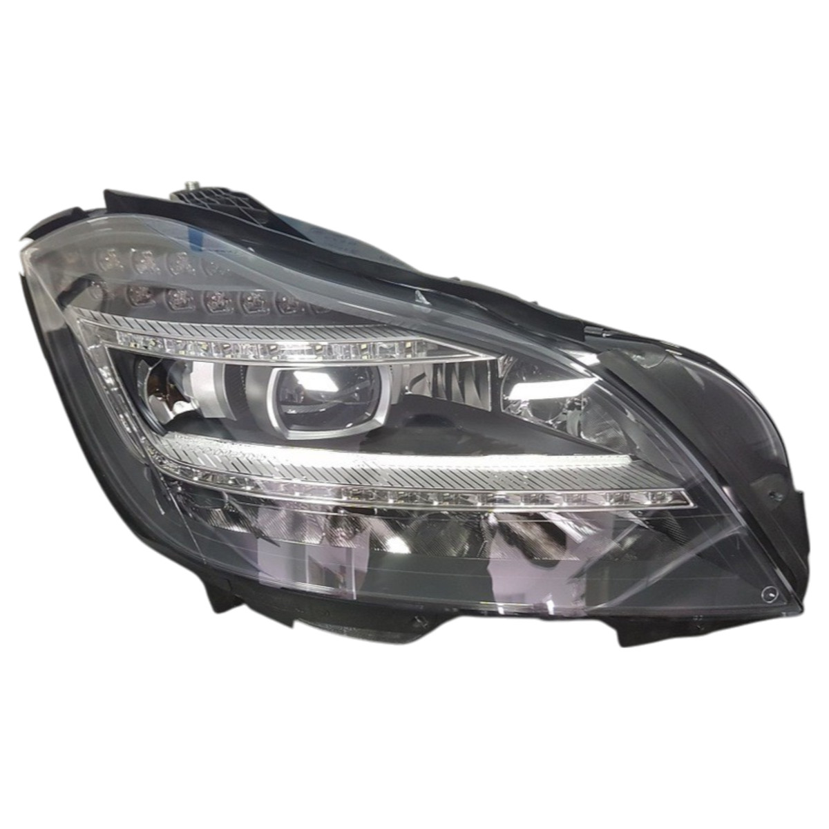Đèn Pha Mercedes-Benz E Mã phụ tùng A2118204861