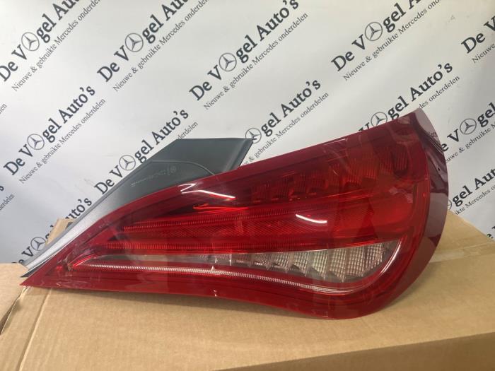 Đèn Hậu Phải Mercedes-Benz CLA Mã phụ tùng a1179060401
