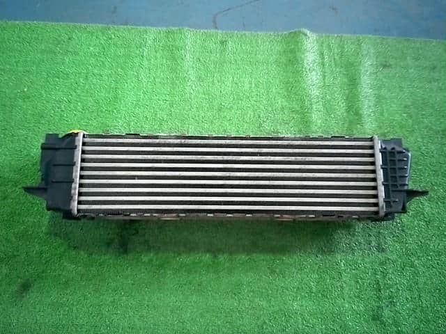 Két Làm Mát Turbo Bmw Seri 5 Mã phụ tùng 17117618769