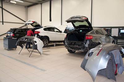 Kính Chắn Gió Trước Có Cảm Biến Bmw X6 Mã phụ tùng 51317179744