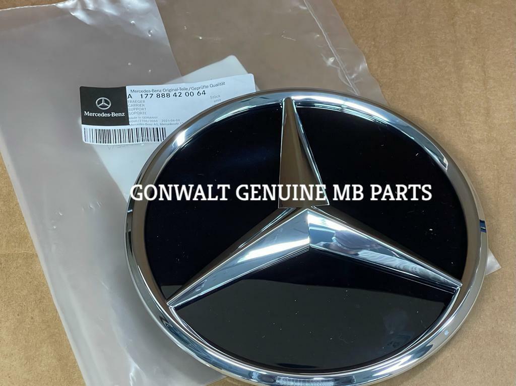 Kính Cánh Cửa Sau Phải Mercedes-Benz C Mã phụ tùng A2047350110