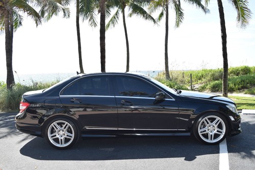 Kính Cánh Cửa Sau Phải Mercedes-Benz C Mã phụ tùng A2047350210