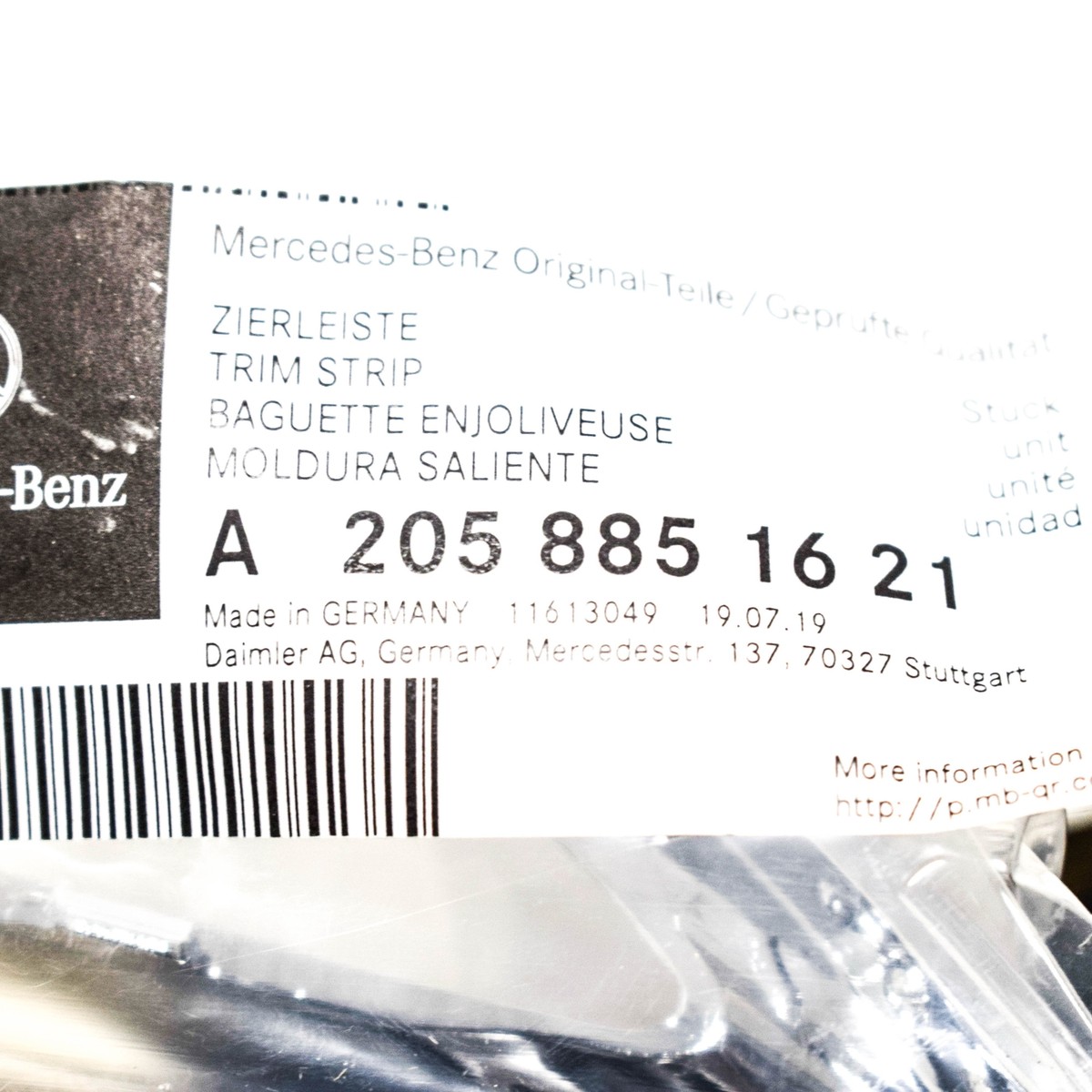 Nẹp Mạ Cản Sau Phía Dưới Mercedes-Benz C Mã phụ tùng A2058851621