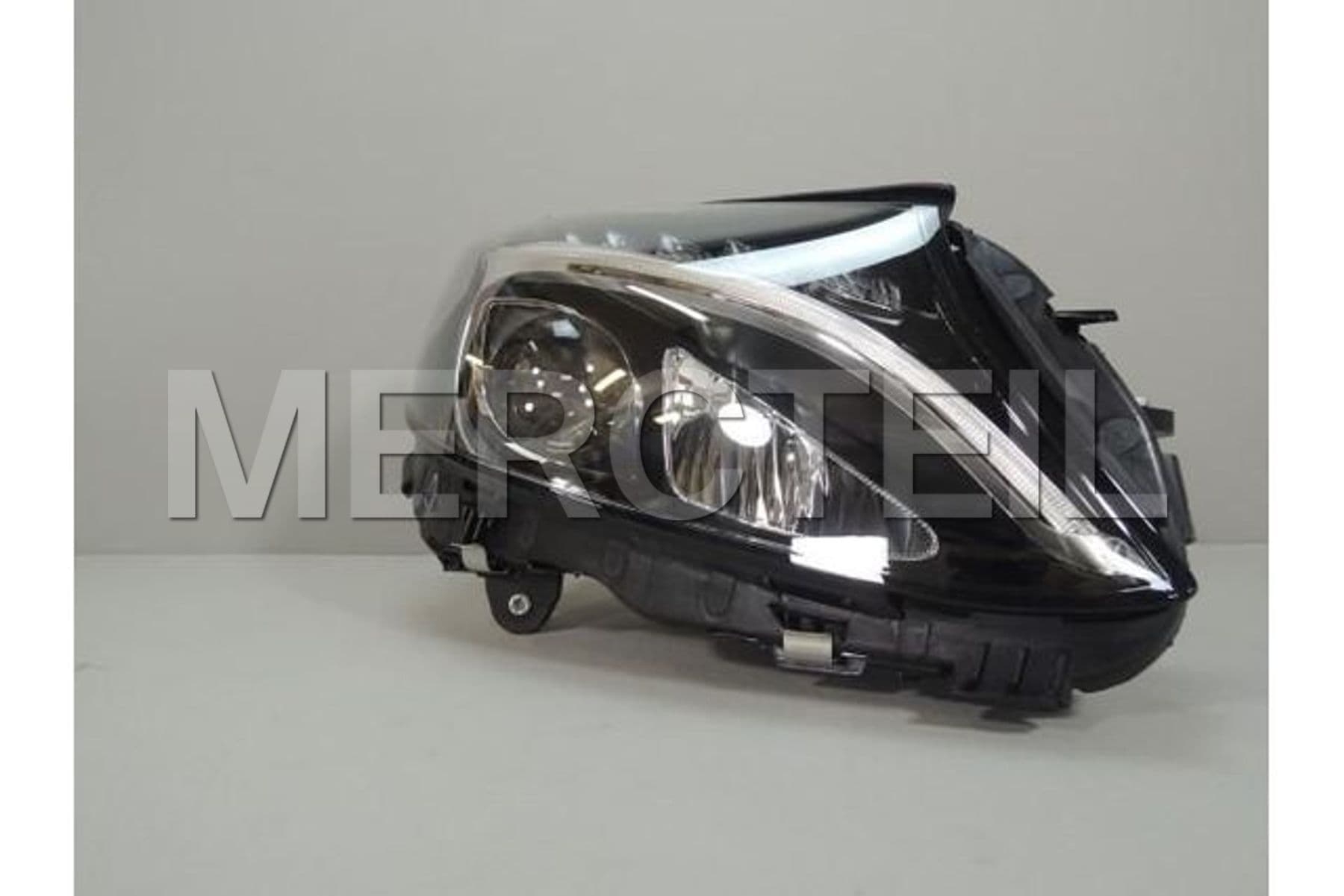 Đèn Pha Phải Mercedes-Benz C Mã phụ tùng 2059067403