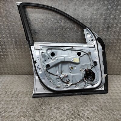 Cánh Cửa Trước Trái Mercedes-Benz ML Mã phụ tùng A1647200105