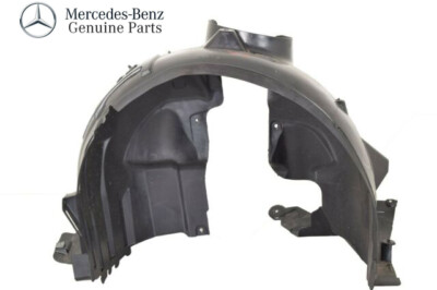 Lòng Dè Chắn Bùn Trước Trái Mercedes-Benz CLA Mã phụ tùng A2466900100