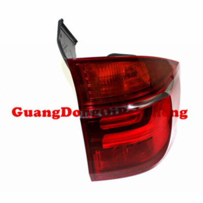 Đèn Hậu Miếng Ngoài Phải Bmw X5 Mã phụ tùng 63217227790