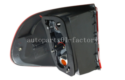 Đèn Hậu Miếng Ngoài Phải Bmw X5 Mã phụ tùng 63217227790
